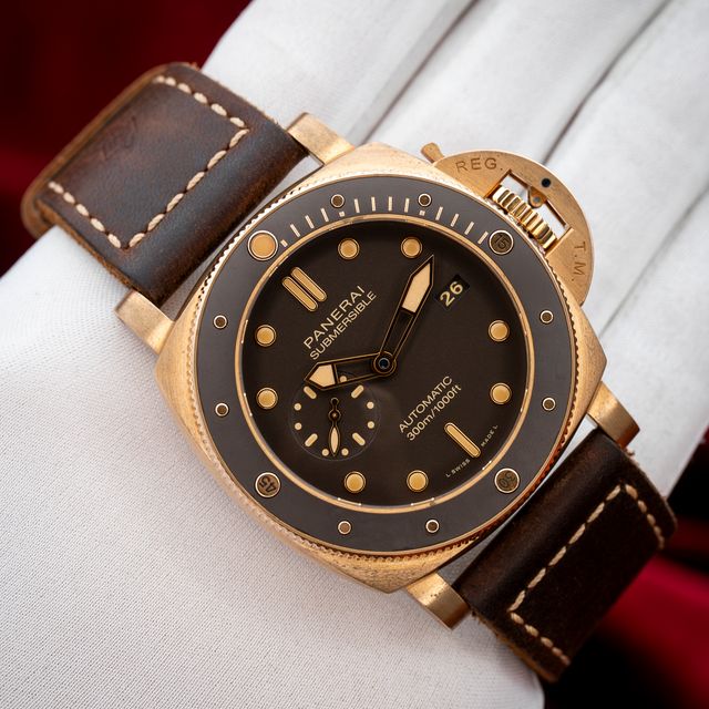 Panerai Submersible PAM00968 Image 5